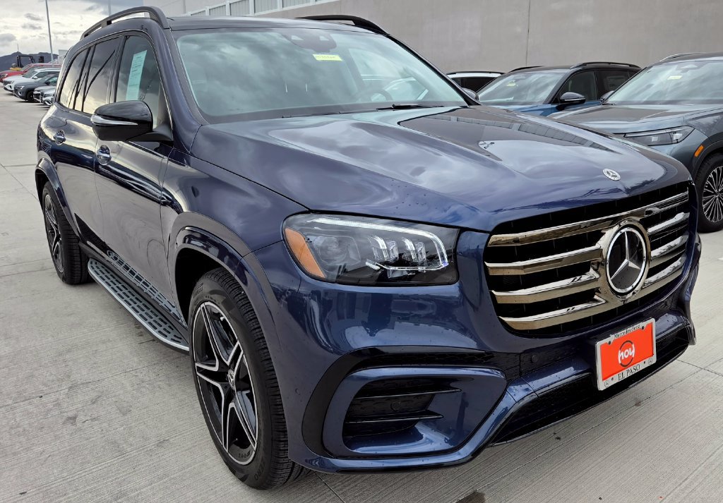 Used 2026 Mercedes-Benz GLS 450 4MATIC image 2