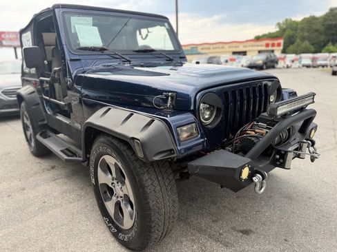 Used 2004 Jeep Wrangler Sport w/ Dual Top Group AWD/4WD image 4