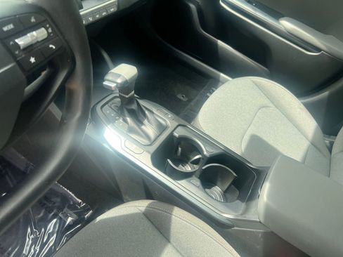 Used 2025 Kia K4 LXS image 37