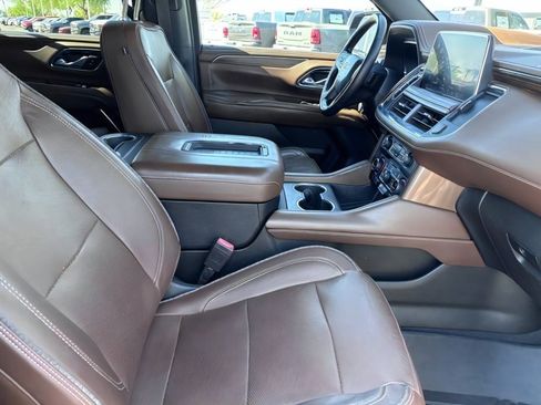 Used 2022 Chevrolet Tahoe High Country AWD/4WD image 12