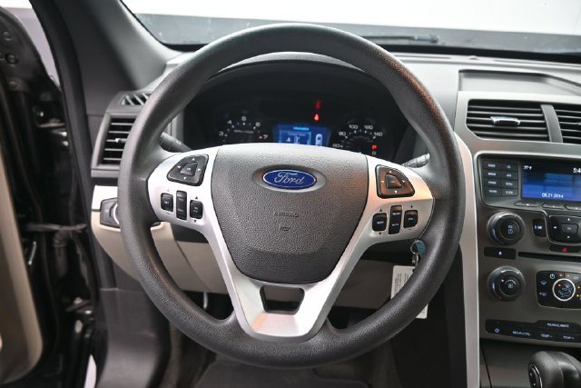 Used 2015 Ford Explorer FWD image 6