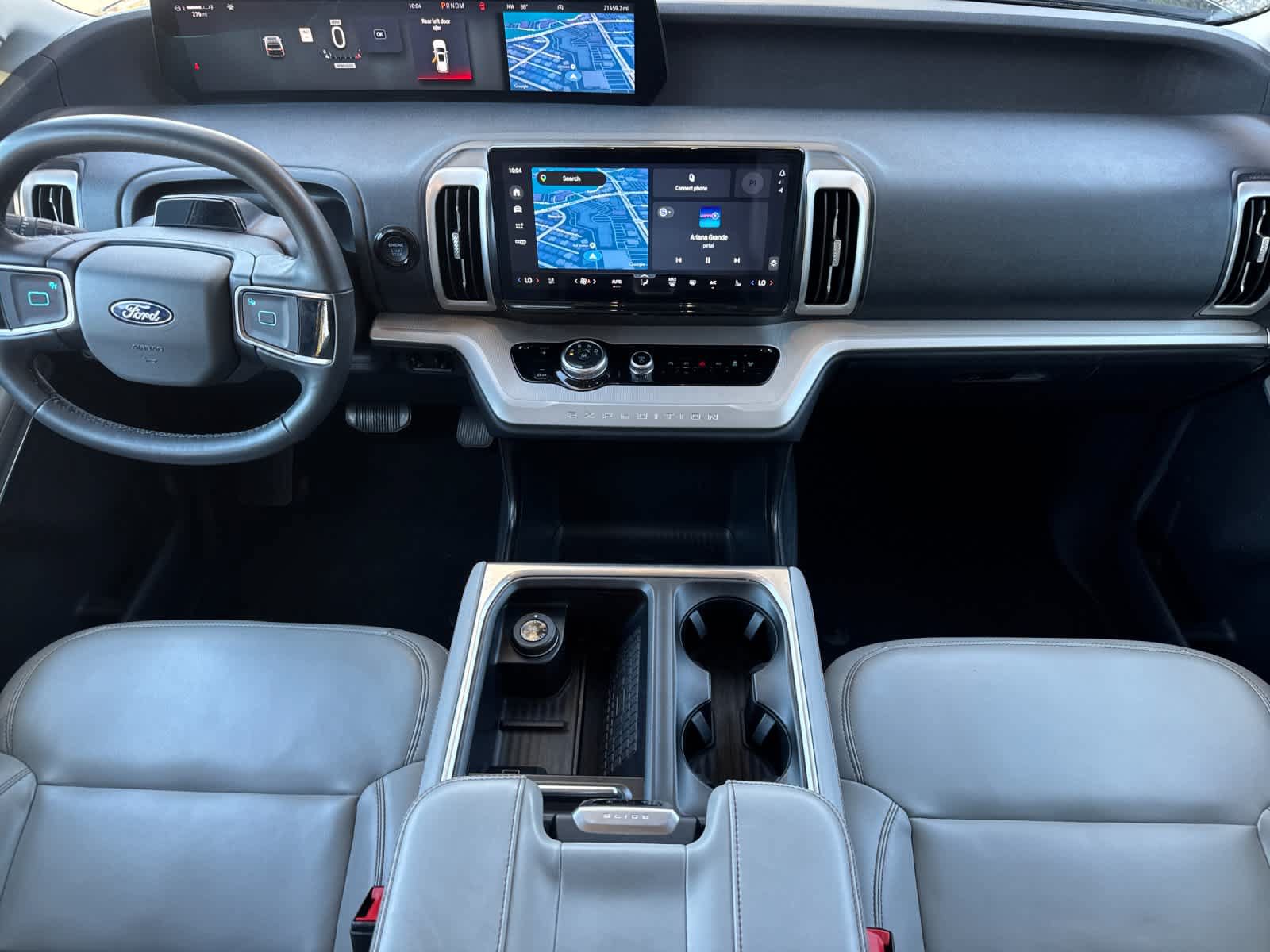 Used 2025 Ford Expedition Active RWD image 3