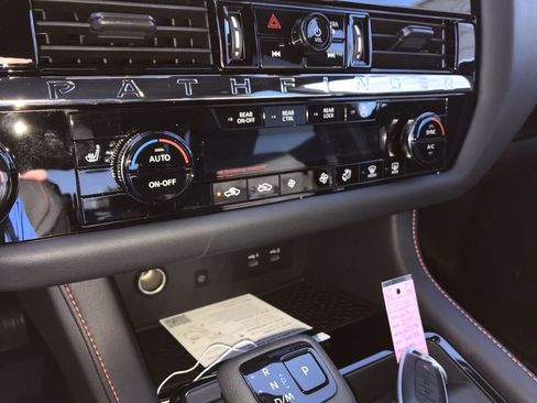 New 2026 Nissan Pathfinder SV image 18