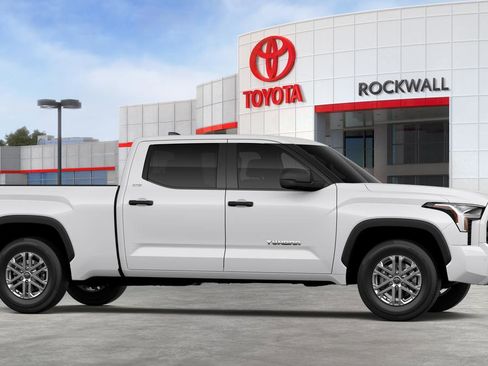 New 2026 Toyota Tundra SR5 AWD/4WD image 37