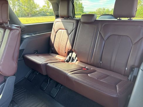 Used 2022 Ford Expedition Limited image 30