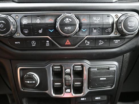 Certified 2019 Jeep Wrangler Unlimited Sport image 28