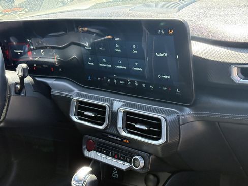 Used 2025 Ford Mustang GT Premium image 24