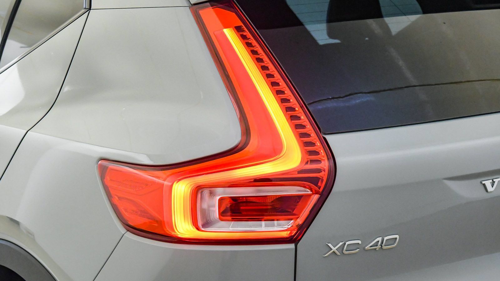 Certified 2026 Volvo XC40 B5 Plus w/ Protection Package Premier AWD/4WD image 12
