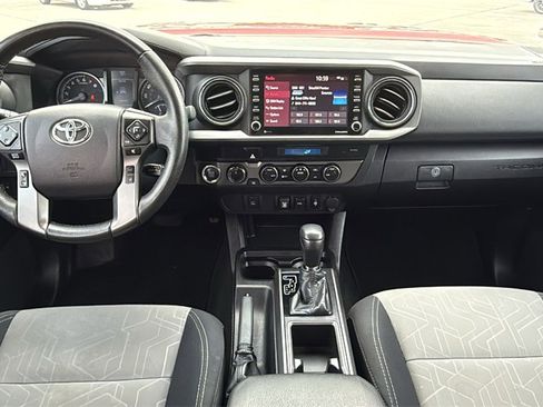 Used 2021 Toyota Tacoma TRD Off-Road image 18