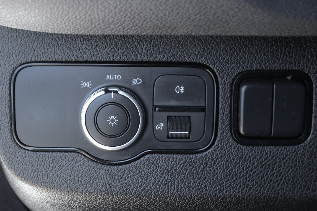 Used 2022 Mercedes-Benz Sprinter 1500 image 21