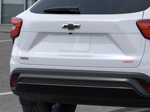 New 2026 Chevrolet Trax RS w/ Sunroof Package FWD image 14