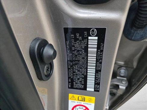 Used 2017 Lexus ES 350 w/ Luxury Package image 22