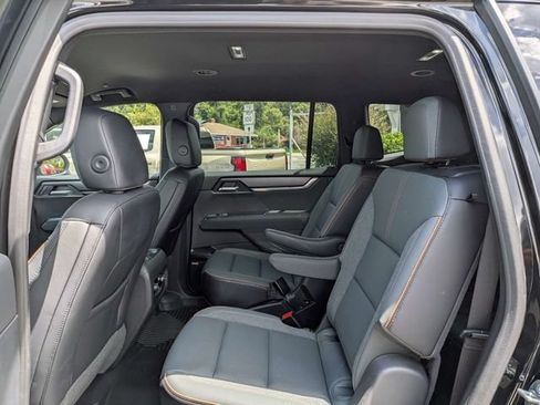 Used 2025 GMC Acadia AT4 AWD/4WD image 13