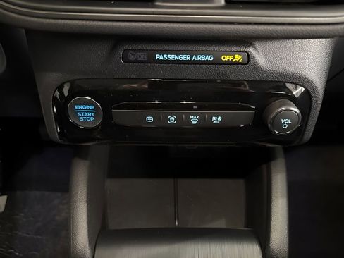 New 2025 Ford Escape SE image 19