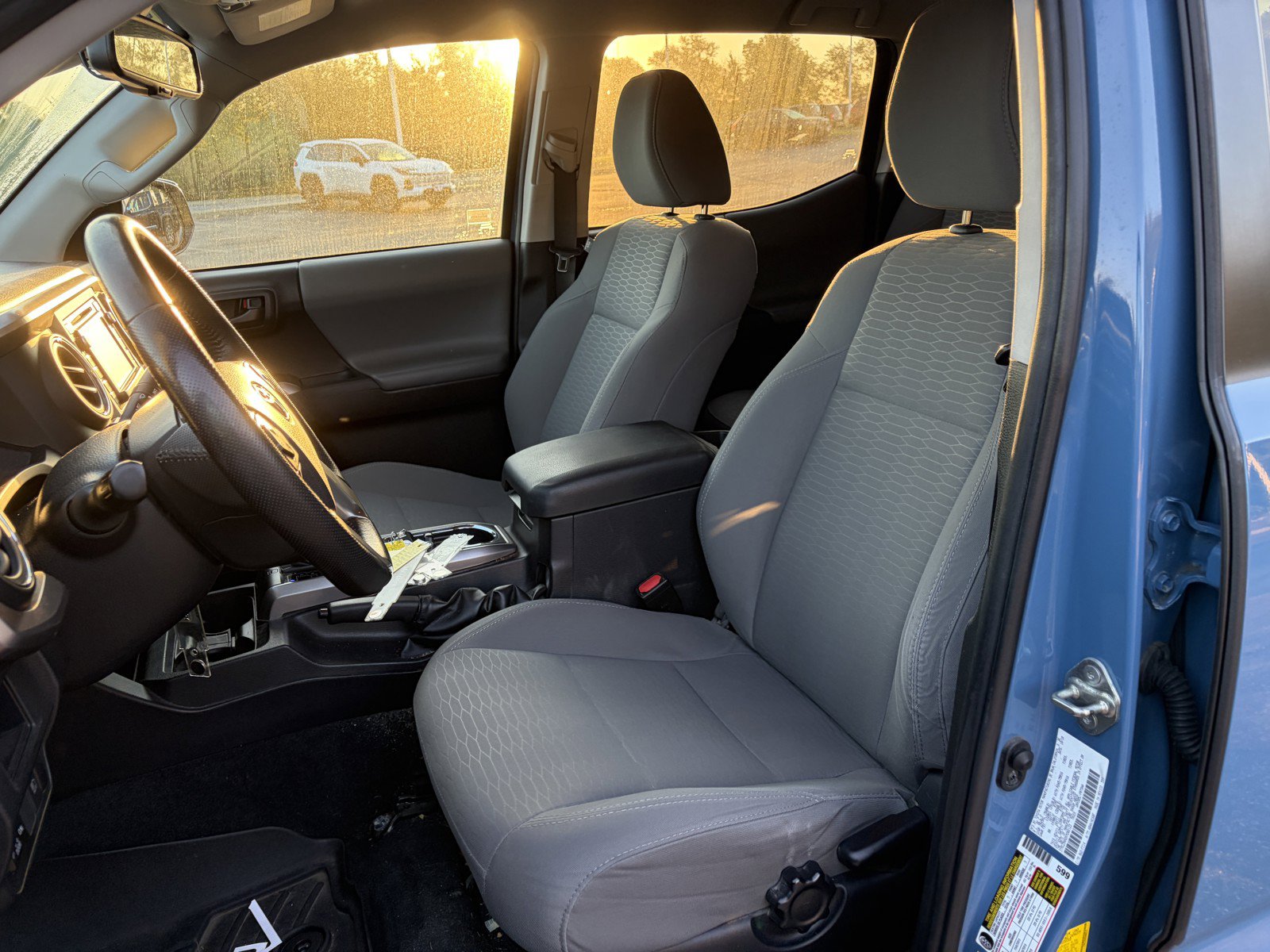 Used 2019 Toyota Tacoma SR5 AWD/4WD image 11
