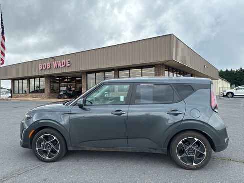 Used 2024 Kia Soul EX FWD image 1