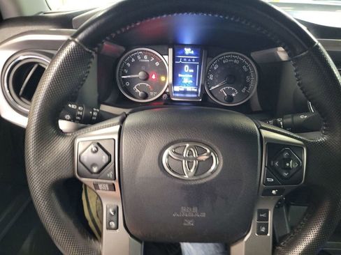 Used 2022 Toyota Tacoma SR5 image 12