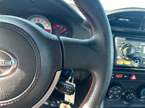 Used 2013 Scion FR-S RWD image 17