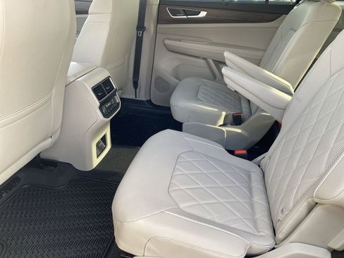 New 2026 Volkswagen Atlas SEL Premium R-Line image 9