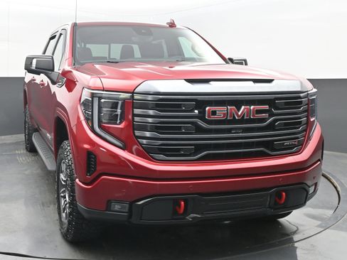 Used 2024 GMC Sierra 1500 AT4 w/ Technology Package image 3