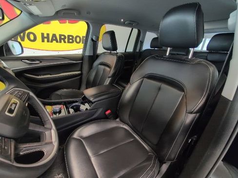 Used 2023 Jeep Grand Cherokee Limited AWD/4WD image 11