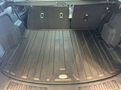 New 2025 Land Rover Discovery Sport Dynamic SE image 14