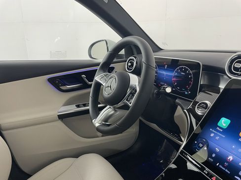 New 2026 Mercedes-Benz GLC 300 image 10