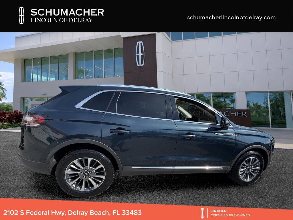 Used 2022 Lincoln Nautilus FWD w/ Premium Package image 7