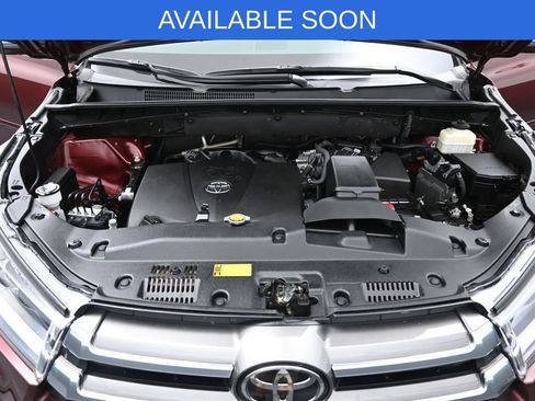 Used 2017 Toyota Highlander Limited Platinum AWD/4WD image 41