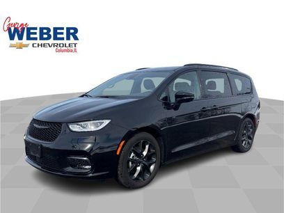 Used 2025 Chrysler Pacifica Limited