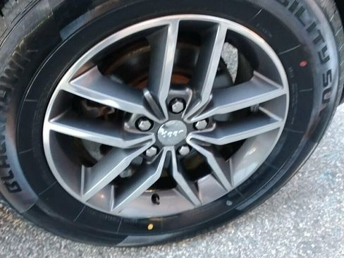 Used 2018 Jeep Grand Cherokee Limited image 36