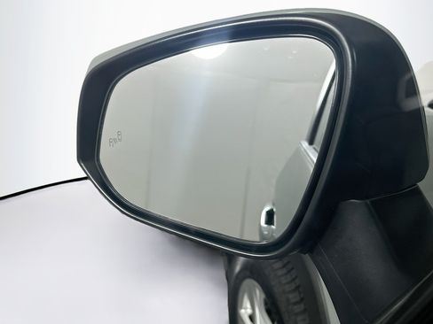 Used 2021 Toyota RAV4 XLE FWD image 16