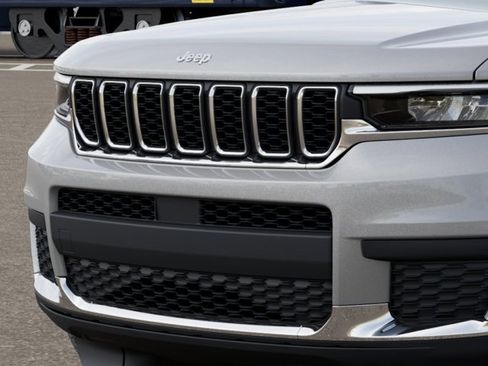 New 2026 Jeep Grand Cherokee L 2WD image 11
