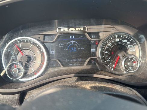 Used 2024 RAM 2500 Laramie AWD/4WD image 21