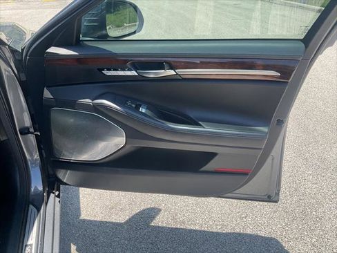 Used 2017 Genesis G90 5.0 Ultimate RWD image 23