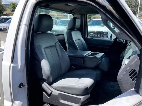 Used 2015 Ford F250 XL w/ Power Equipment Group RWD image 13