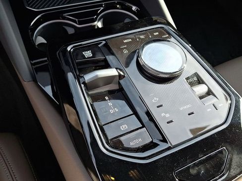 New 2026 BMW 530i xDrive AWD/4WD image 13