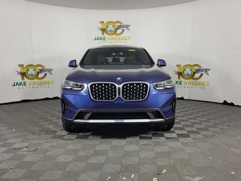 Certified 2023 BMW X4 xDrive30i w/ Premium Package image 2