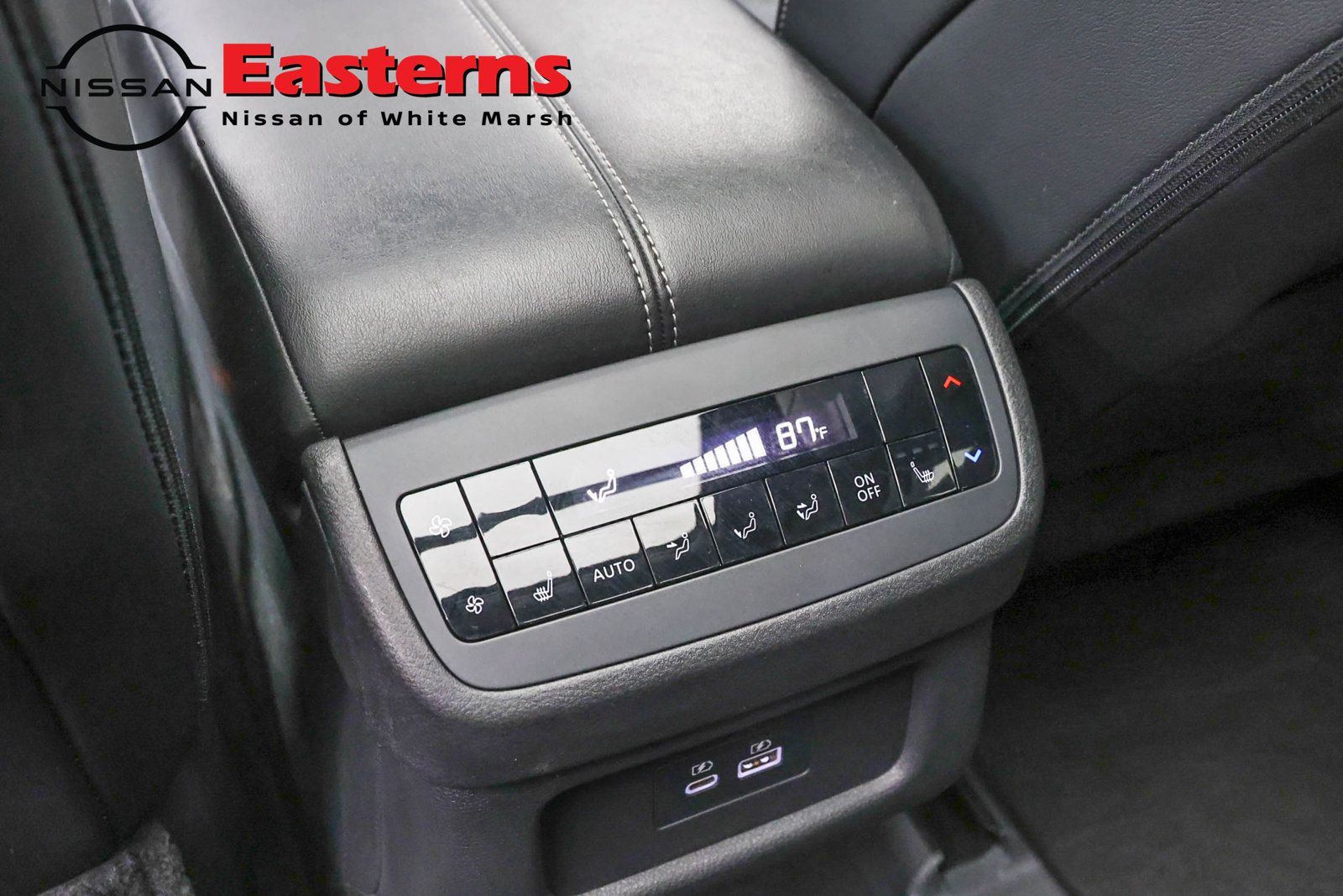 Used 2024 Nissan Pathfinder SL AWD/4WD image 22