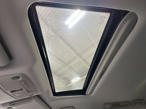 Used 2021 INFINITI QX80 Premium Select w/ All-Season Package RWD image 22
