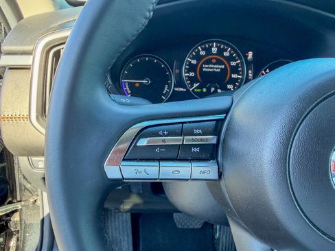 Used 2025 MAZDA CX-50 AWD 2.5 Hybrid w/ Premium Pkg image 16