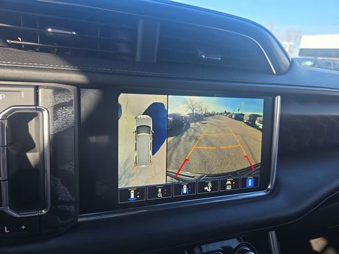 Used 2023 GMC Yukon Denali image 23