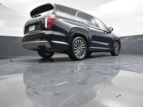 Used 2024 Hyundai Palisade Calligraphy image 32