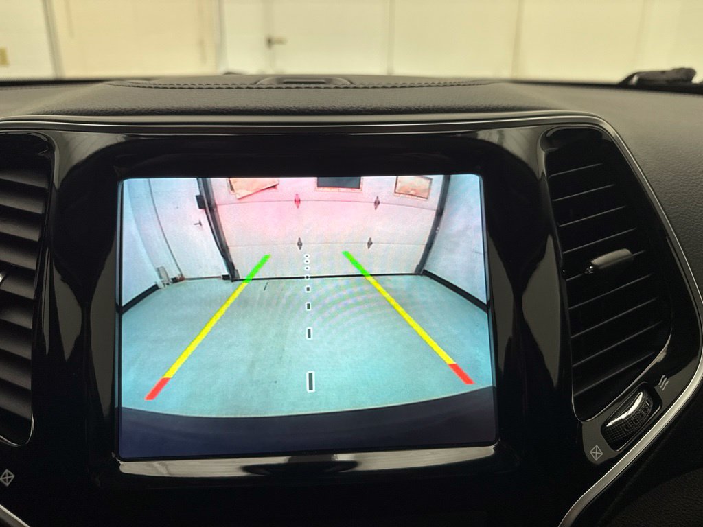 Used 2019 Jeep Cherokee Limited AWD/4WD image 27