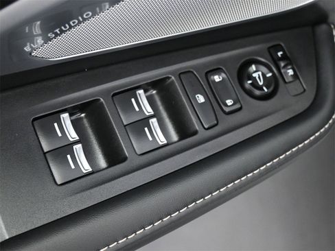 Used 2023 Acura RDX w/ Technology Package image 6