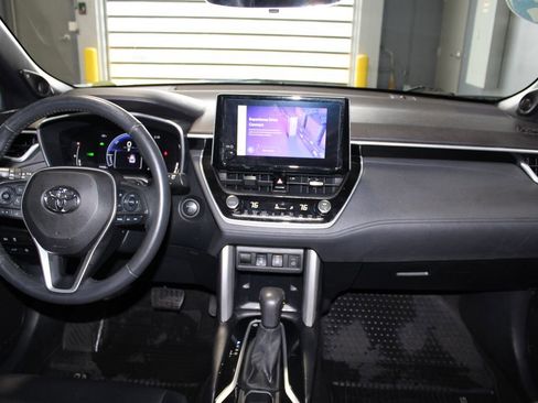 Used 2024 Toyota Corolla Cross AWD Hybrid w/ Convenience Package image 24