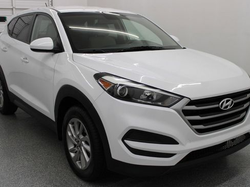 Used 2018 Hyundai Tucson SE FWD image 4