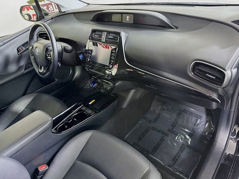 Certified 2022 Toyota Prius FWD image 31
