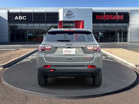 Used 2022 Jeep Compass Trailhawk w/ Trailhawk Convenience Group image 6