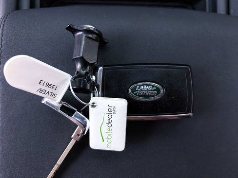 Used 2023 Land Rover Defender 110 SE AWD/4WD image 49